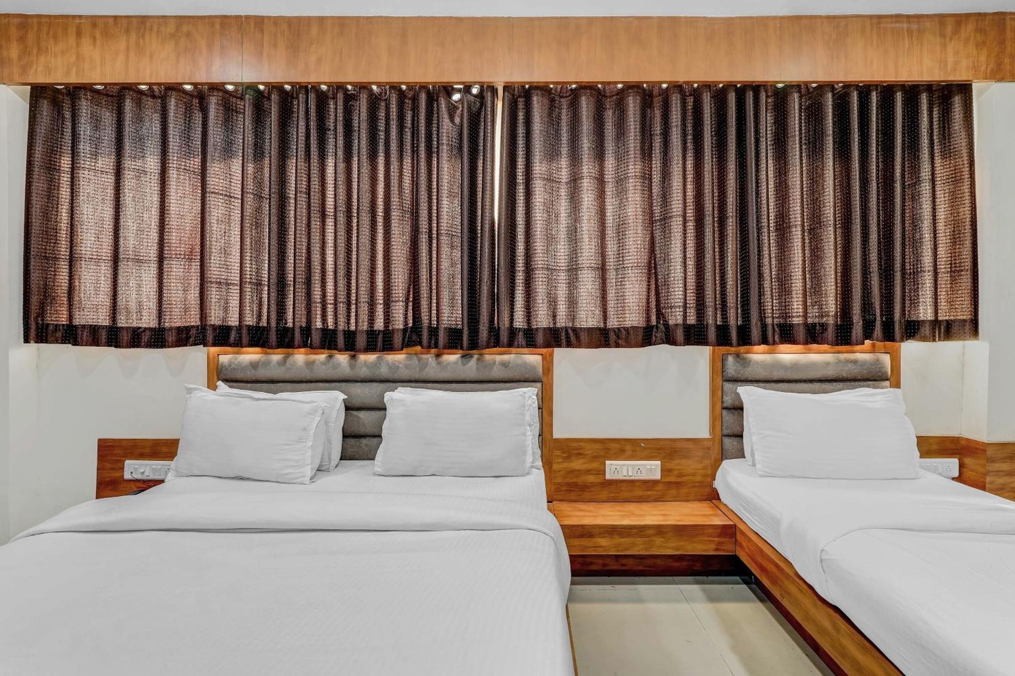 Отель Capital O Maple View Naroda Экстерьер фото