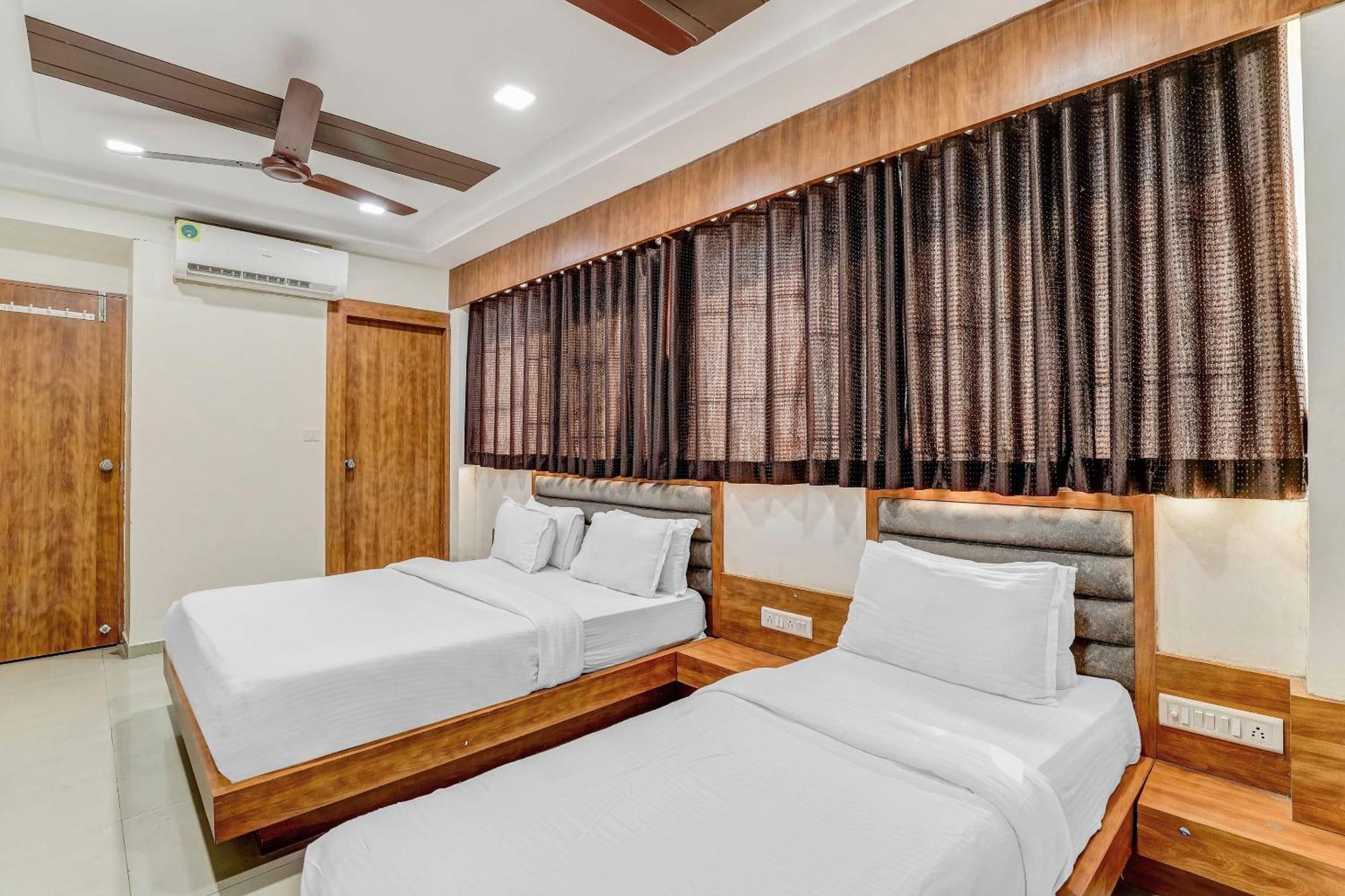 Отель Capital O Maple View Naroda Экстерьер фото